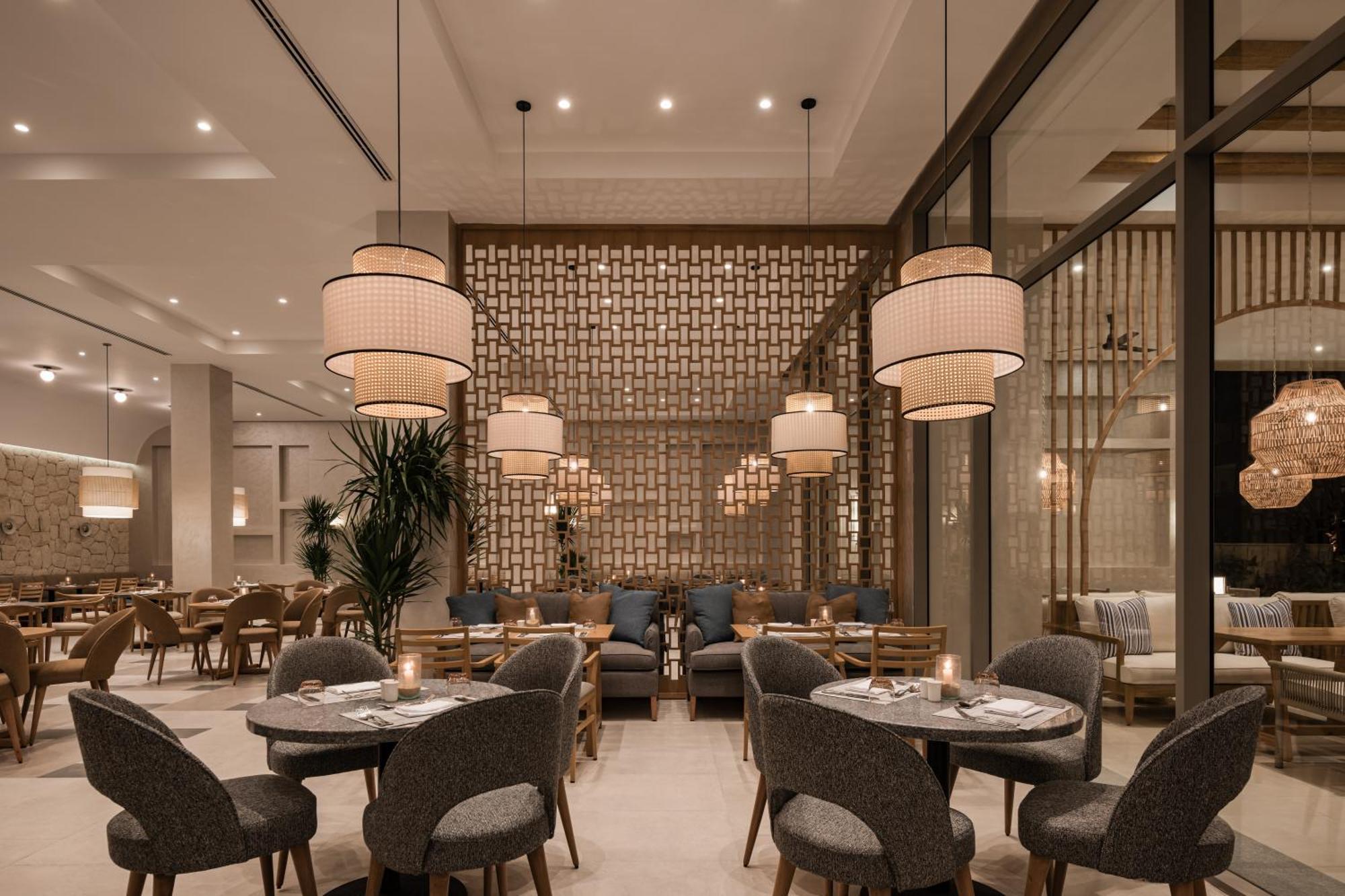 Jaz Elite Riviera Szálloda 5*